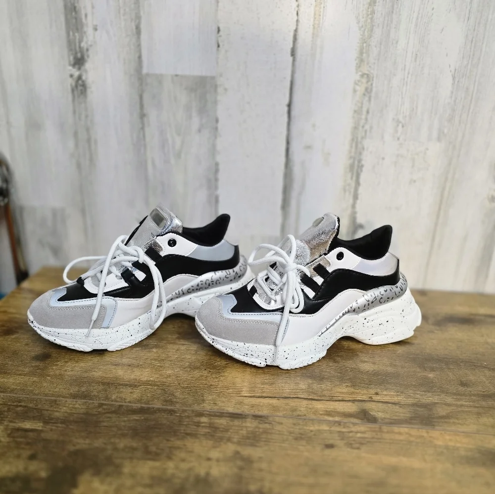 New Golden Road Black and White Chunky Sneakers Womens Size 10
